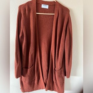 Old Navy Size L rust cardigan. Great condition.